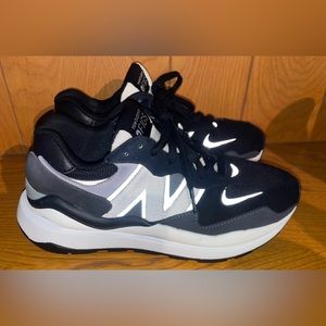 Size 5 - New Balance FIGS x 57/40 Black White